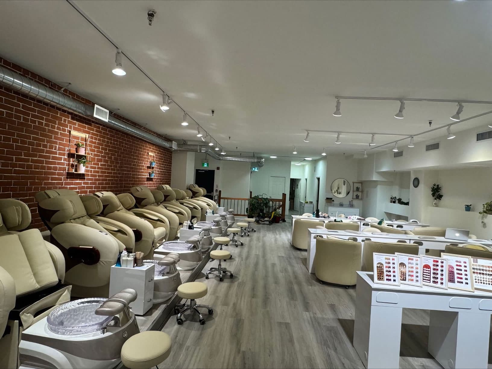 Nail Salon — image 2